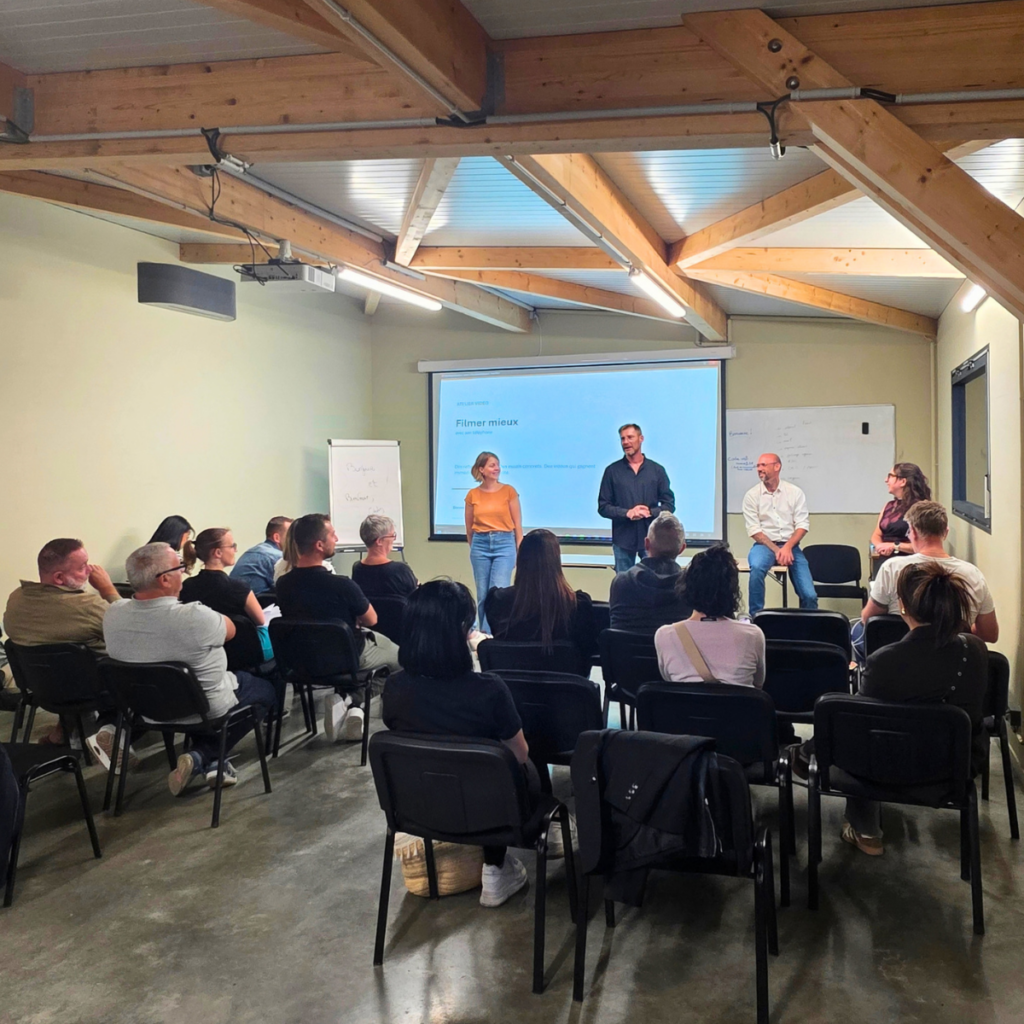 Participants à l’atelier vidéo smartphone organisé par Montélimar Sud Développement au Manoir Le Roure