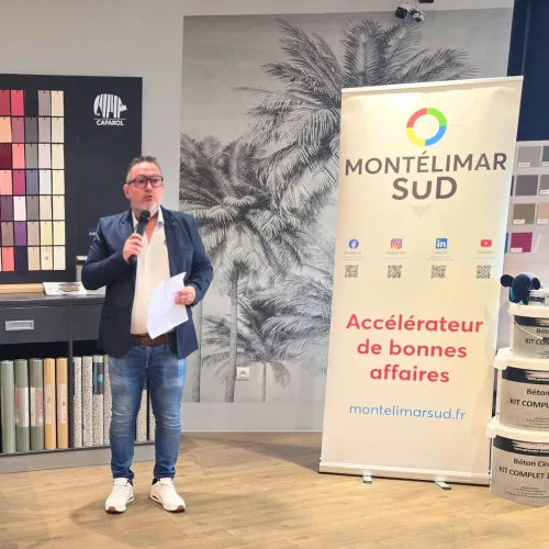 Accueil du président de Montélimar Sud Développement lors du Jeudi du Sud de mai chez Idéal Peinture Caparol à Montélimar